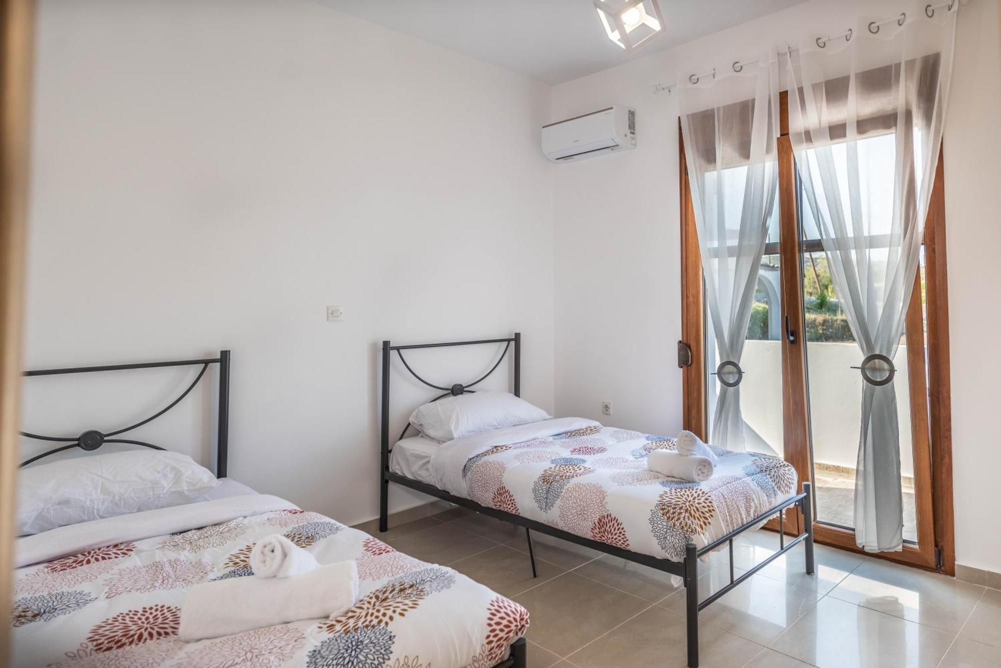 Ciel Blue Villas คิโอตาริ ภายนอก รูปภาพ